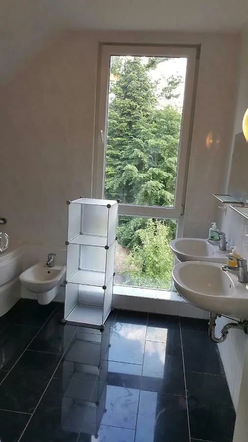 Villa High Ceiling 2 Bedrooms Troisdorf 0*,